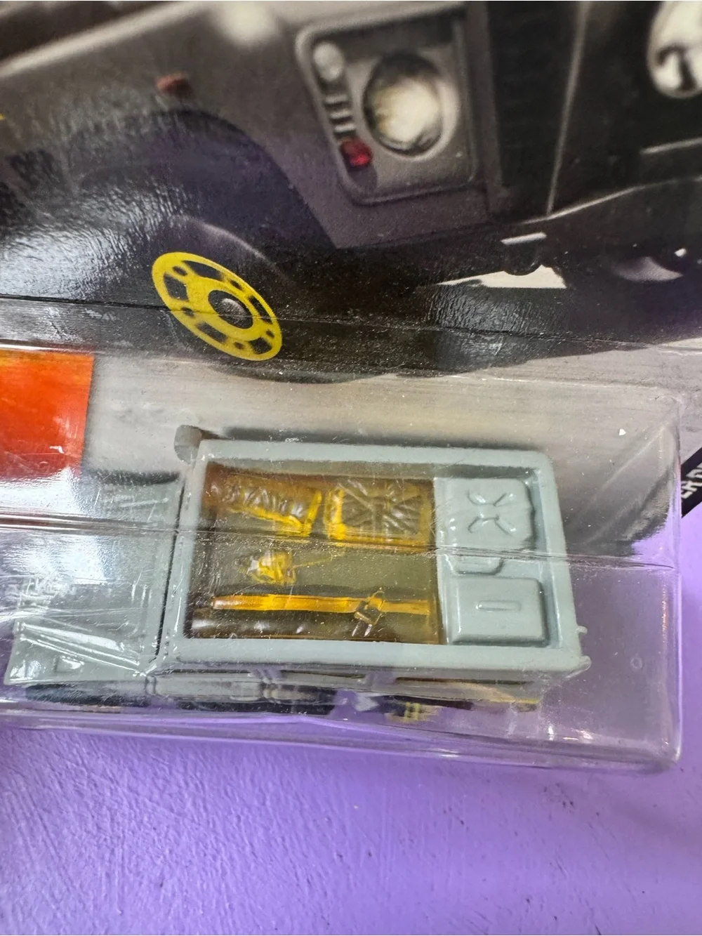 Matchbox Land Rover Defender 110 Toy Car - Gray & Yellow